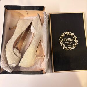 I. Miller Sparkly Silver Peep-Toe High Heels - With Box (Retail $60) Size 7